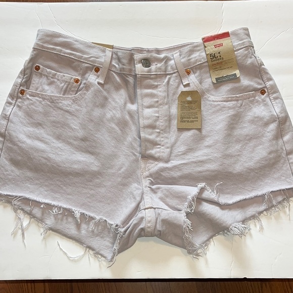 NWT-501 Levi, Lilac purple, high rise jean shorts size 31 waist. 100% cotton. - Picture 1 of 12